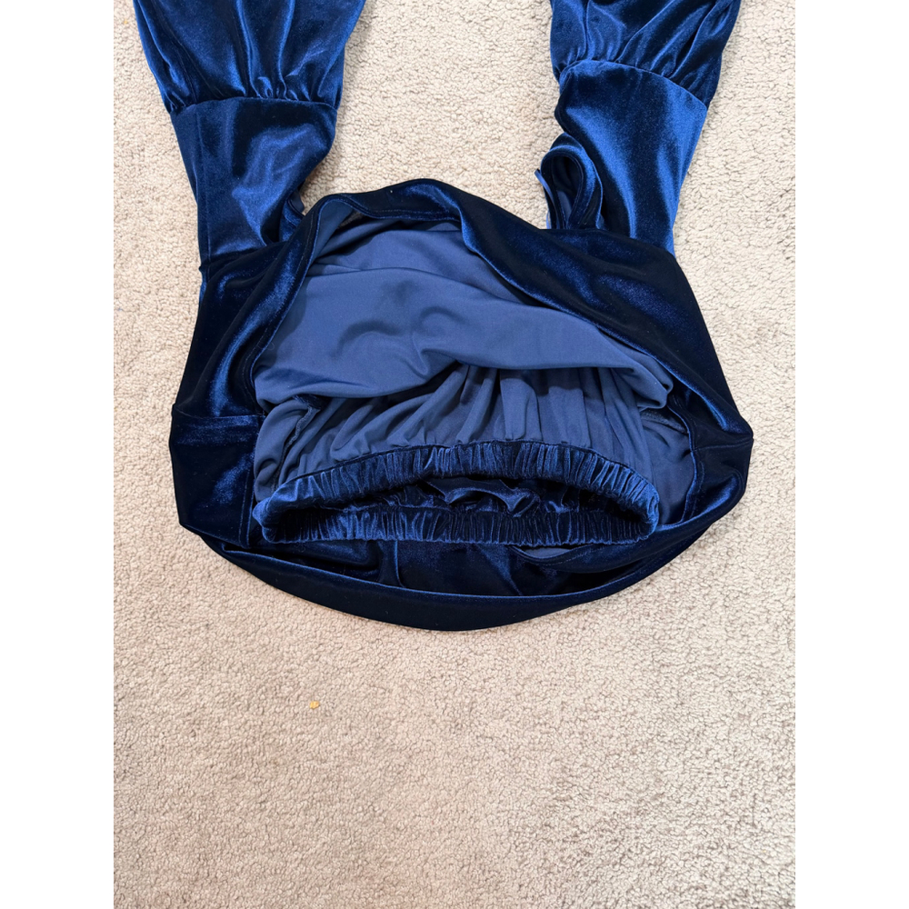 Women's Petersyn Blue Velvet Off-Shoulder Blouse Sz S Romantic Luxe Holiday Glam - Picture 10 of 13